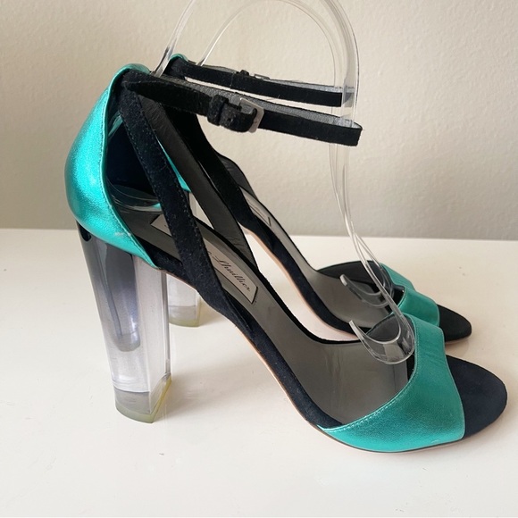 MONIQUE LHUILIER Metallic clear heel high heels - Picture 8 of 10